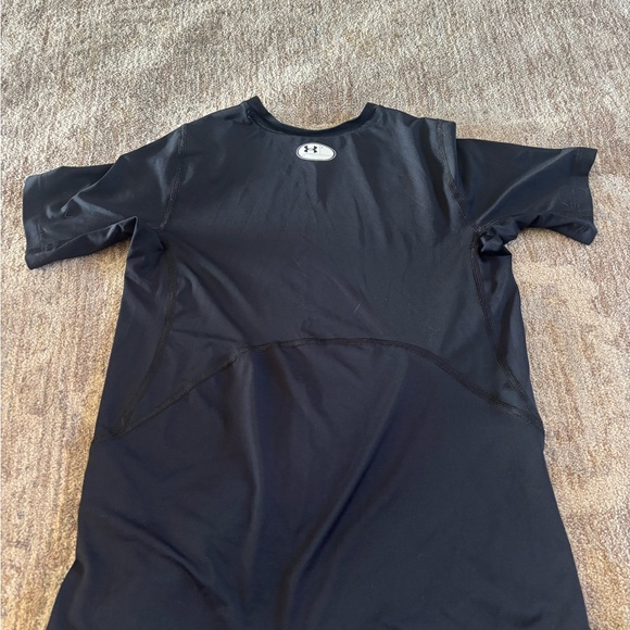 Under Armour Black HeatGear Shirt - Picture 2 of 3